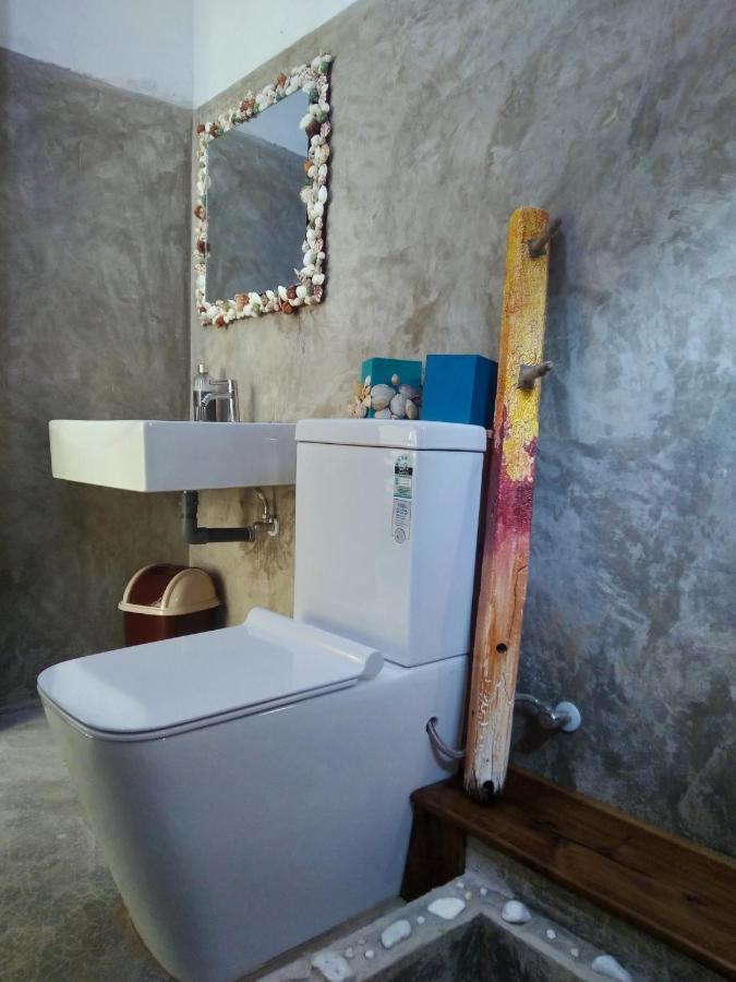 Barefoot Inn Канди Экстерьер фото