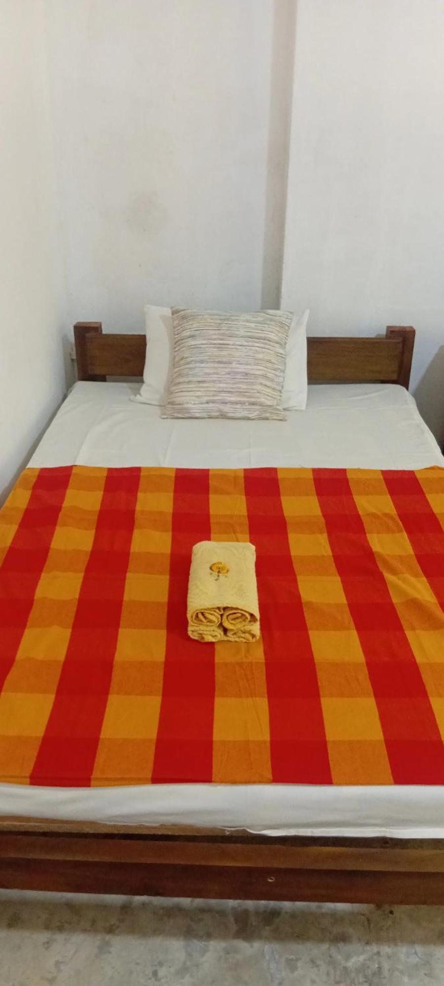 Barefoot Inn Канди Экстерьер фото